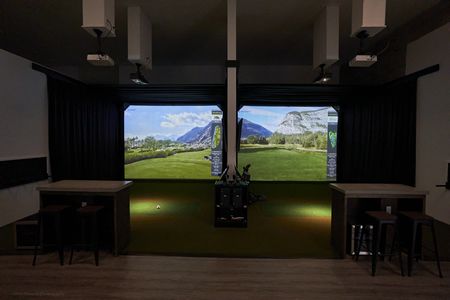 Indoor Golf Simulator at Full Circle Golf Studio in Berlin Connecticut